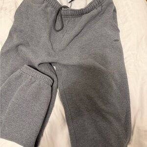 TNA Cozy Fleece Sweatpants in Gray